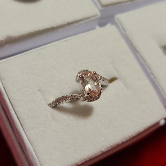 Beautiful Rings - Picture 5 of 5